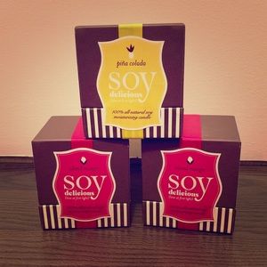 3 🆕 Soy Delicious Moisturizing Candles